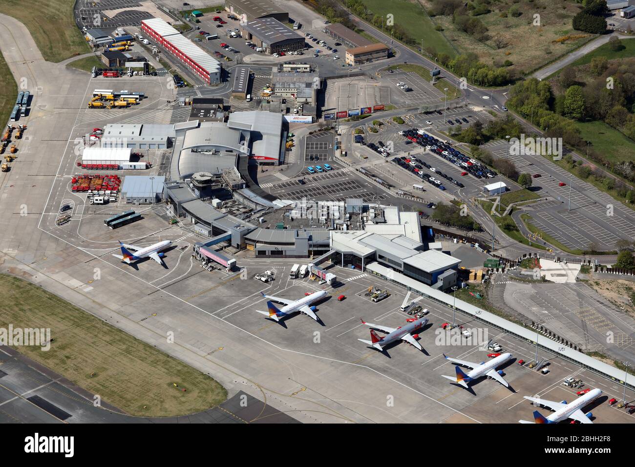 Veduta aerea dell'Aeroporto di Leeds Bradford a blocco durante la pandemia di Covid-19, aprile 2020 Foto Stock