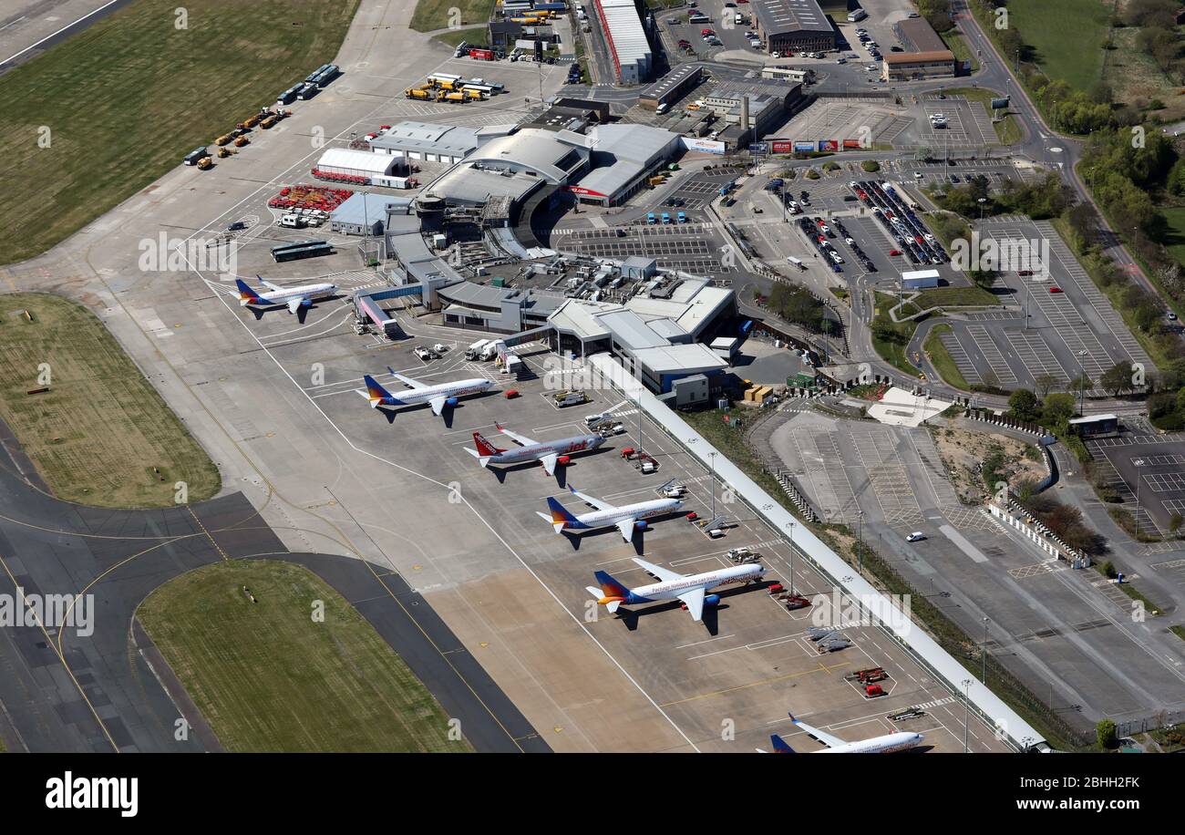 Veduta aerea dell'Aeroporto di Leeds Bradford a blocco durante la pandemia di Covid-19, aprile 2020 Foto Stock
