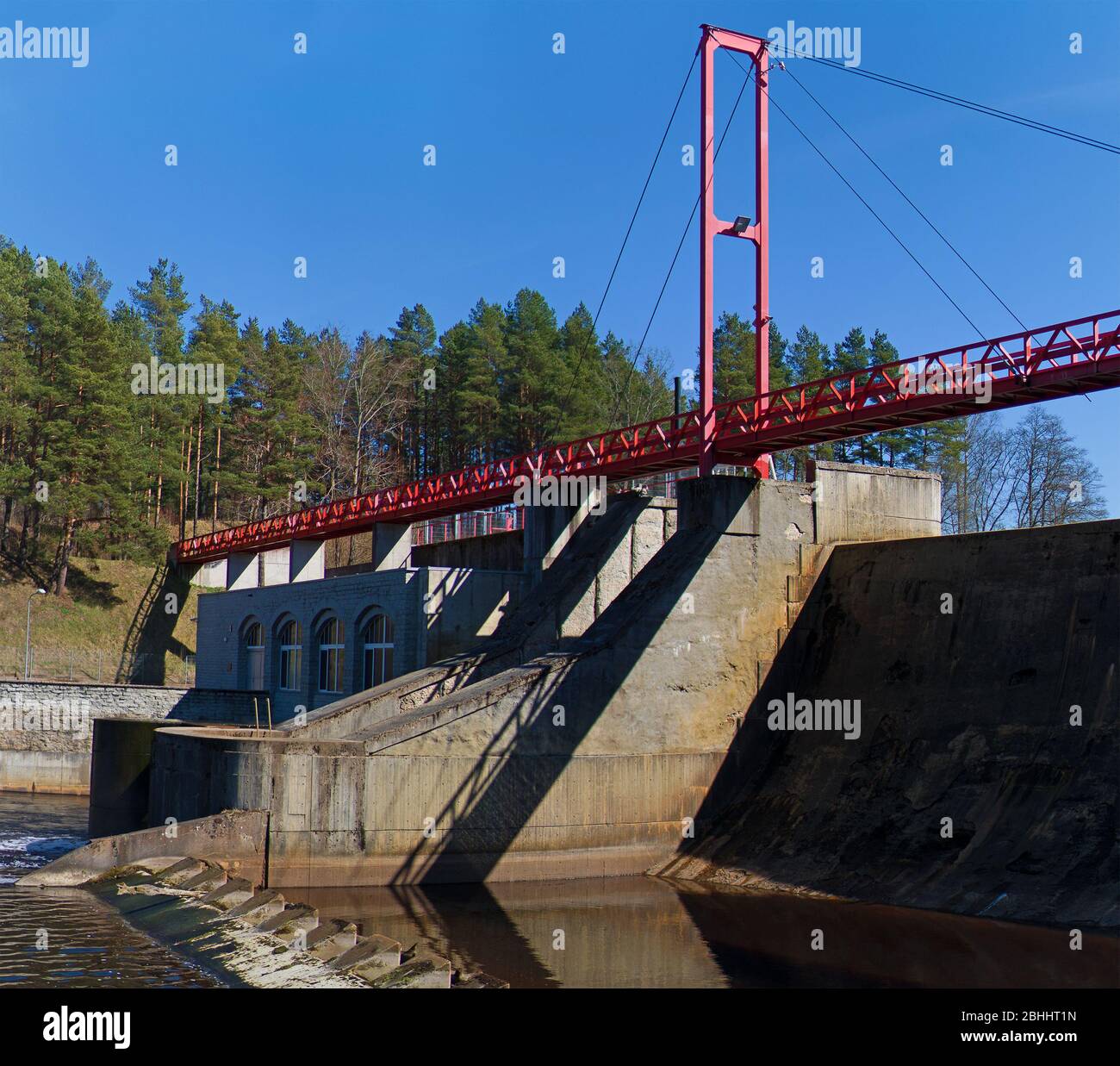 Piccola centrale idroelettrica in Estonia. Foto Stock