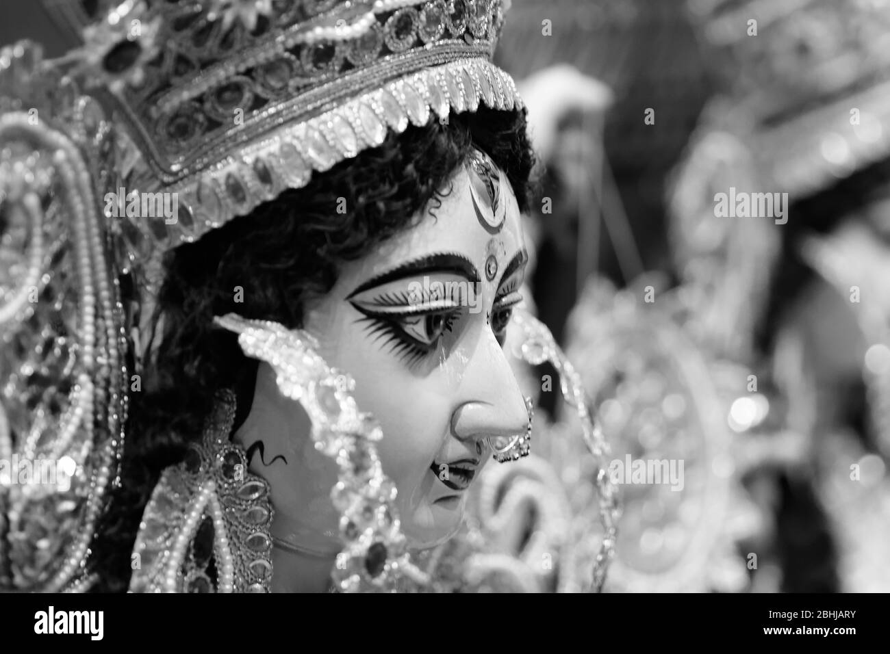 Idol della dea indù Durga durante il festival Durga Puja in India Foto Stock