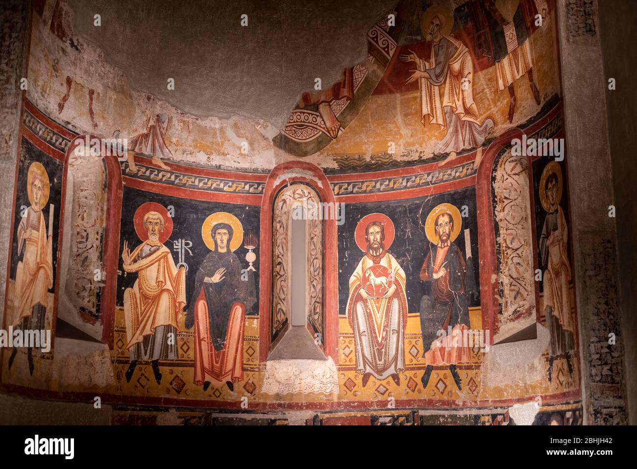 Arte romanica del Museo Nazionale d'Arte della Catalogna,Barcrelona,abside della Burgal (fine secolo XI inizio XII secolo). Foto Stock