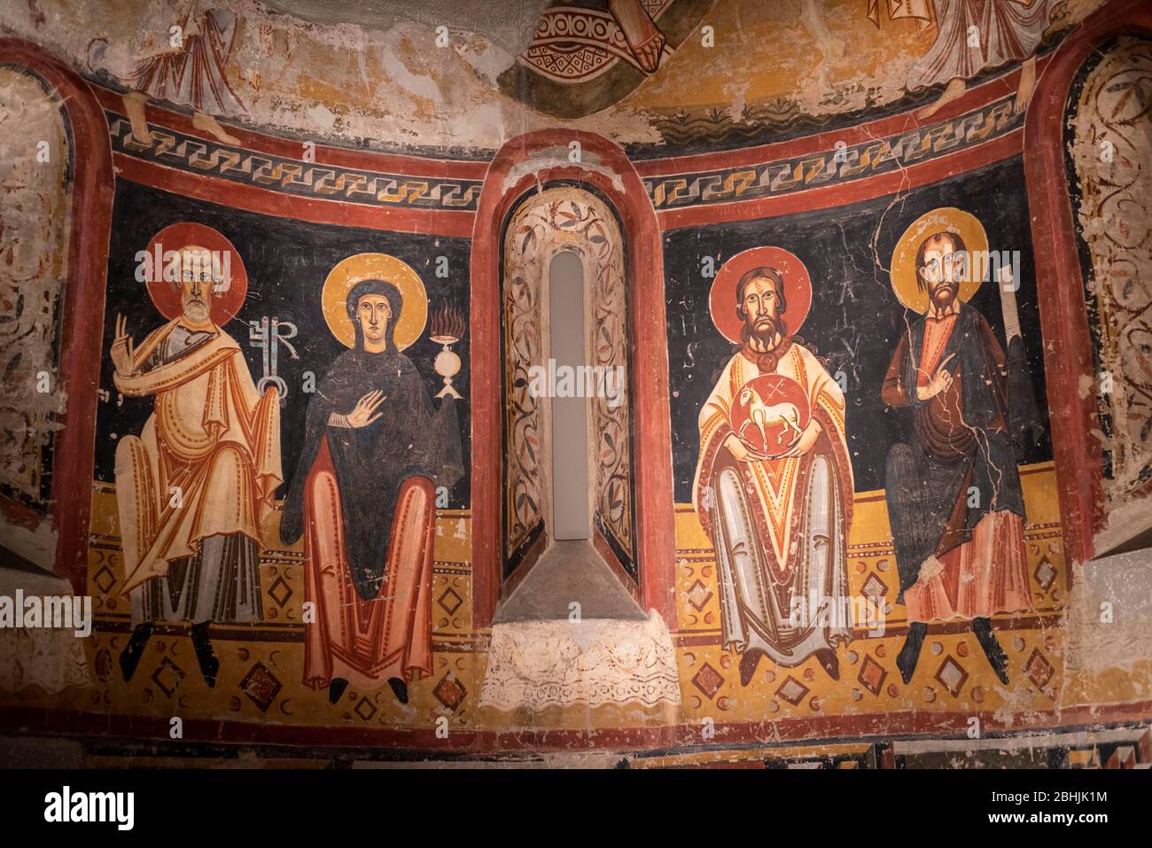 Arte romanica del Museo Nazionale d'Arte della Catalogna,Barcrelona,abside della Burgal (fine secolo XI inizio XII secolo). Foto Stock