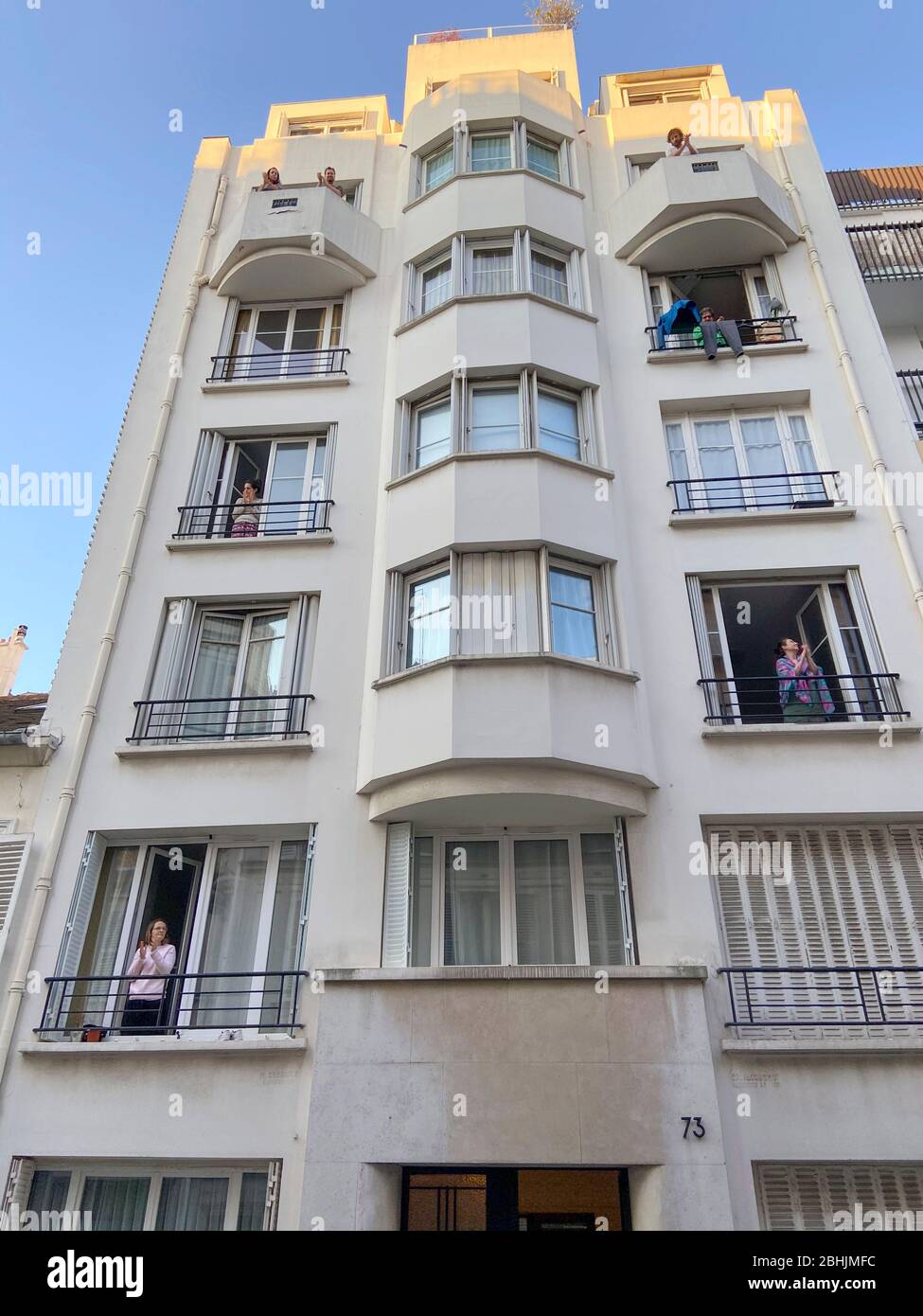 UN SABATO A PARIGI DURANTE LA PARIGI LOCKDOWN Foto Stock