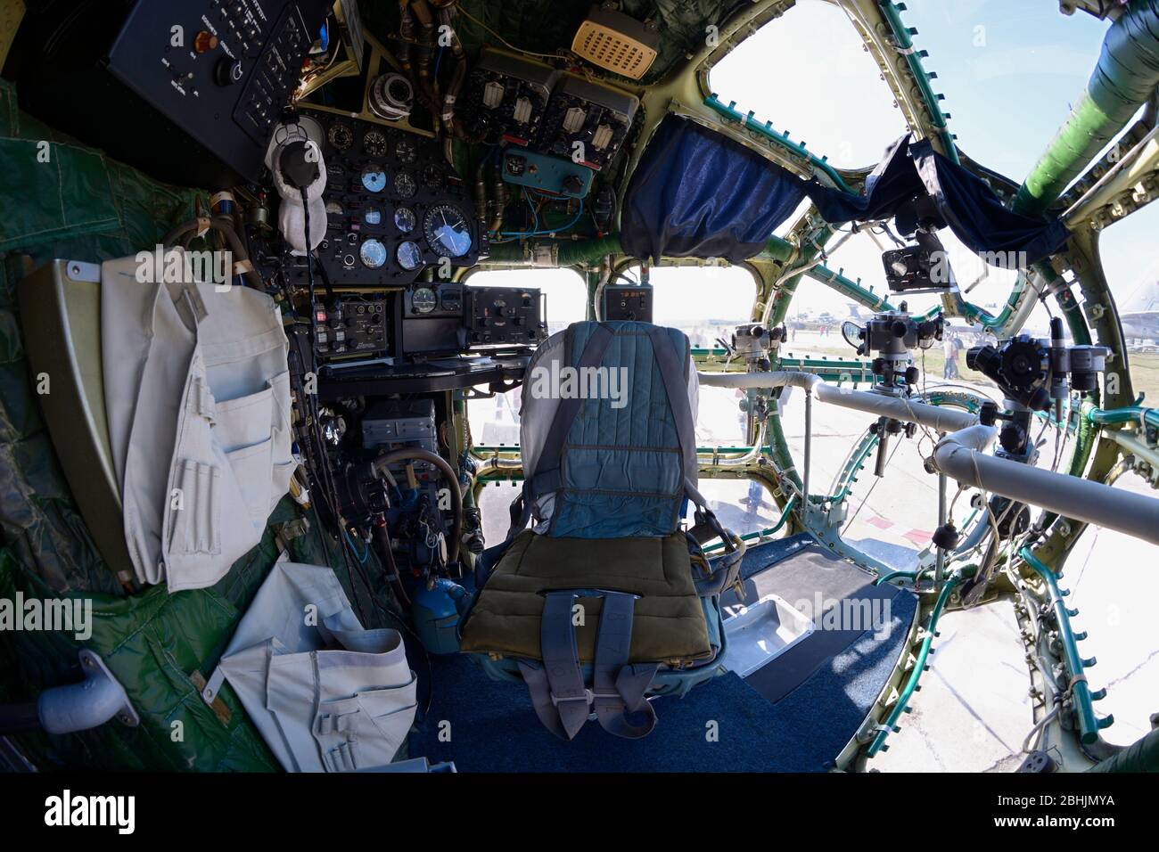 Il pozzetto di Made in Ucraina ricognizione militare velivolo, volante, cruscotto, sedile per pilota Foto Stock