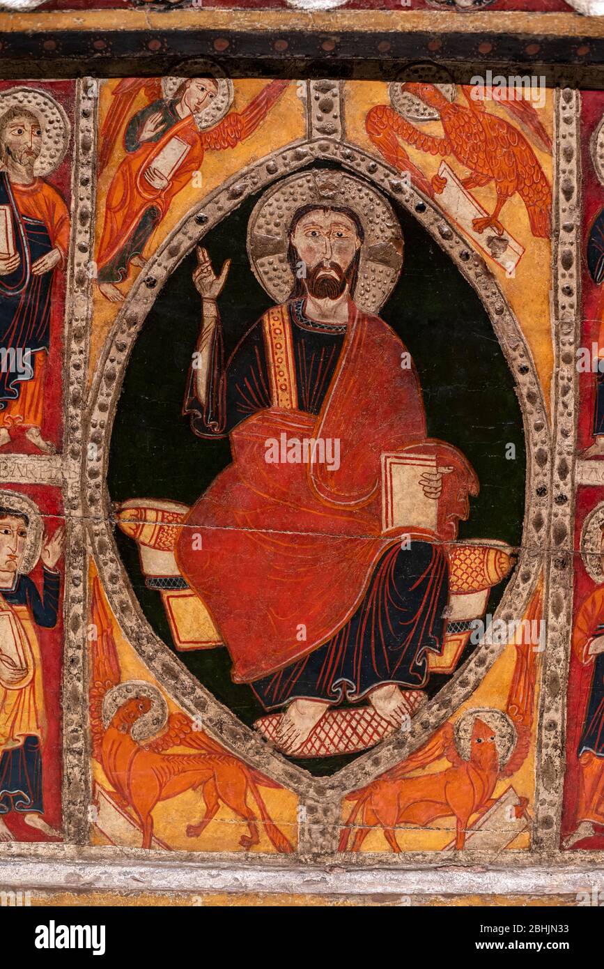 Arte romanica del Museo Nazionale d'Arte della Catalogna,Barcrelona,baldacchino di Toses (13 secolo). Foto Stock