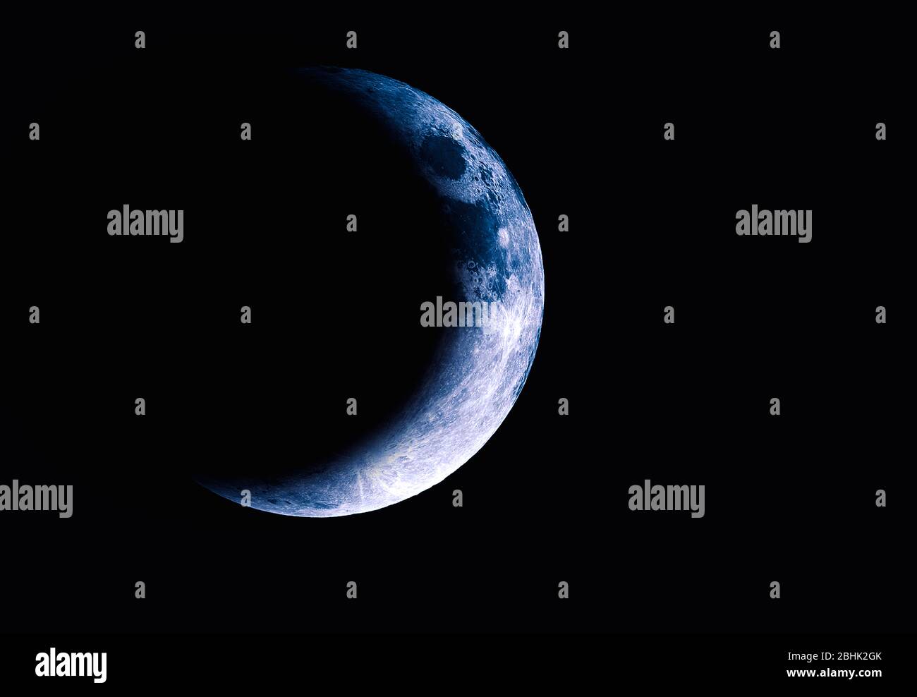 Luna nello spazio, metà della luna con eclisse Foto Stock