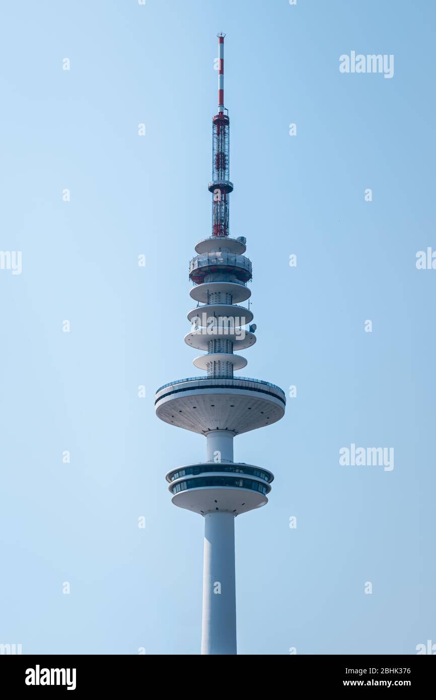 La cima della torre di trasmissione e telecomunicazioni Heinrich Hertz, la struttura più alta di Amburgo Foto Stock