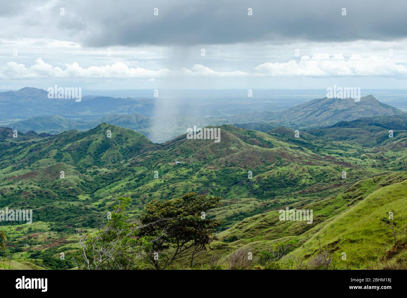 Paesaggio di montagna con pioggia nel Panama Centrale Foto Stock