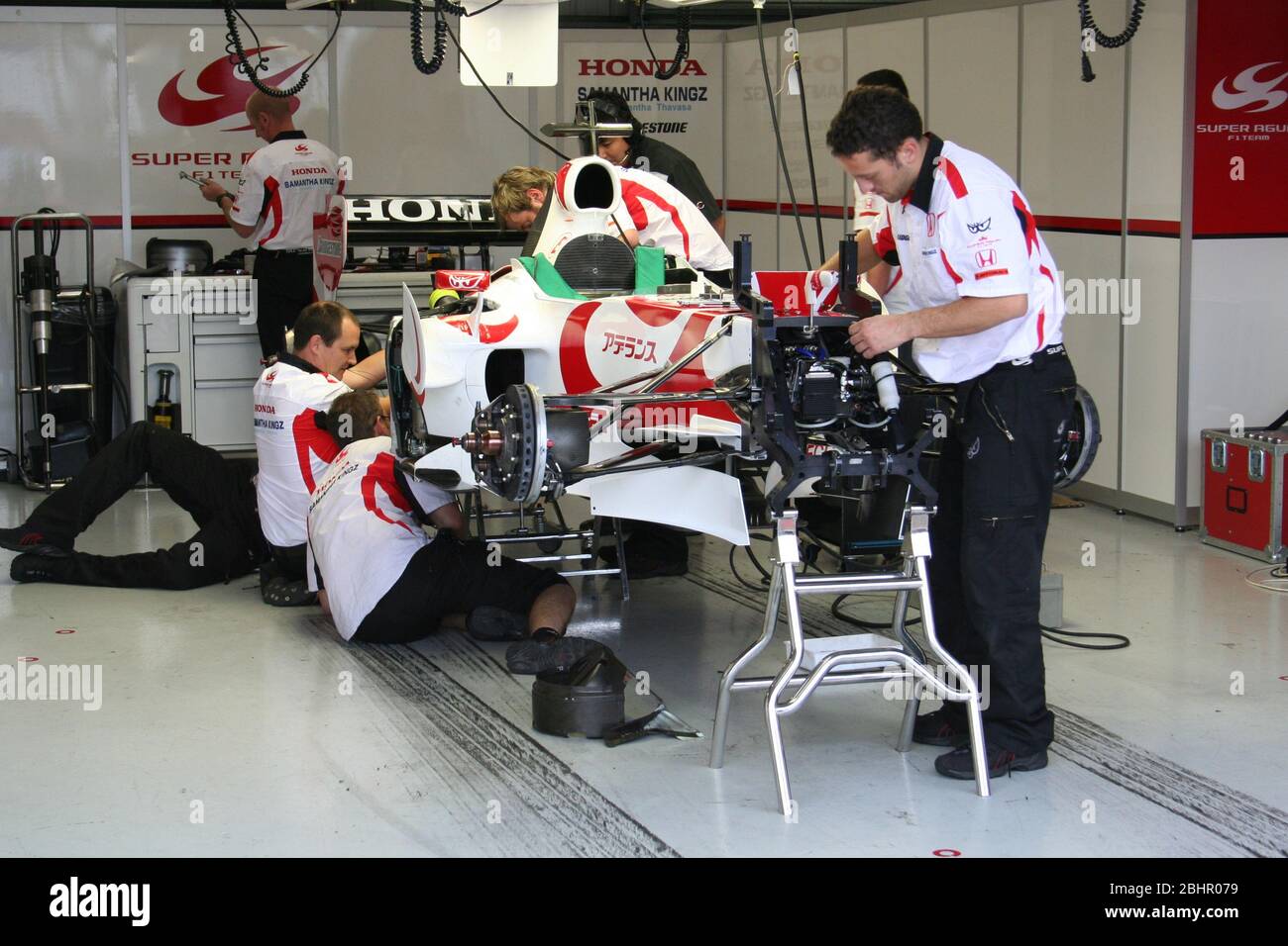 Giornata di test per Super Aguri Formula 1 Team Pit a Silverstone gara circuito auto preparazione Inghilterra UK 20 settembre 2006 Foto Stock