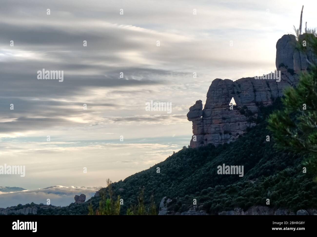 Spanische Berge a den Wolken Foto Stock