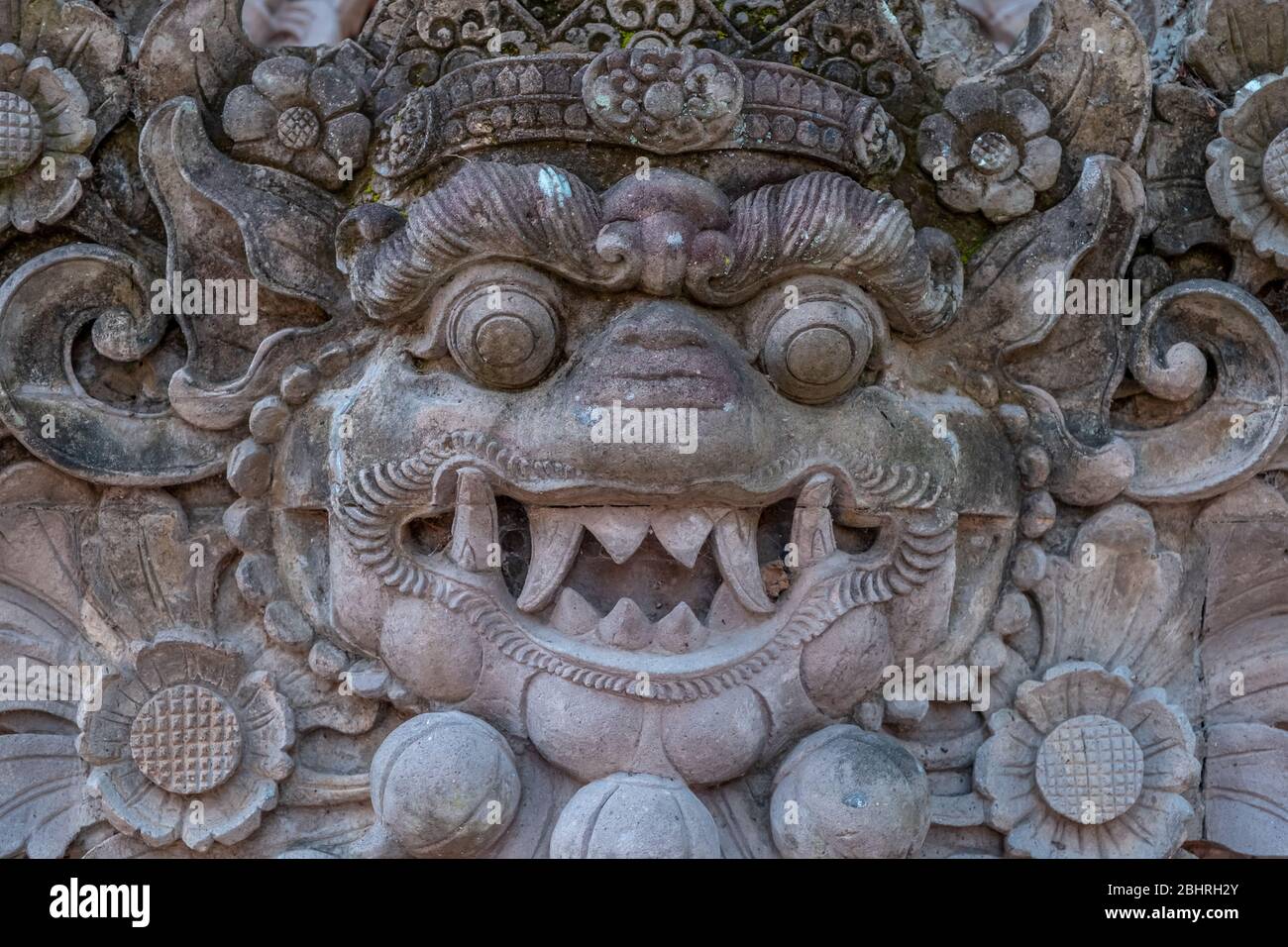 Figure di scultura del Dio dell'Induismo nel Tempio Hindu 'pura Dalem' a Ubud, Bali Foto Stock