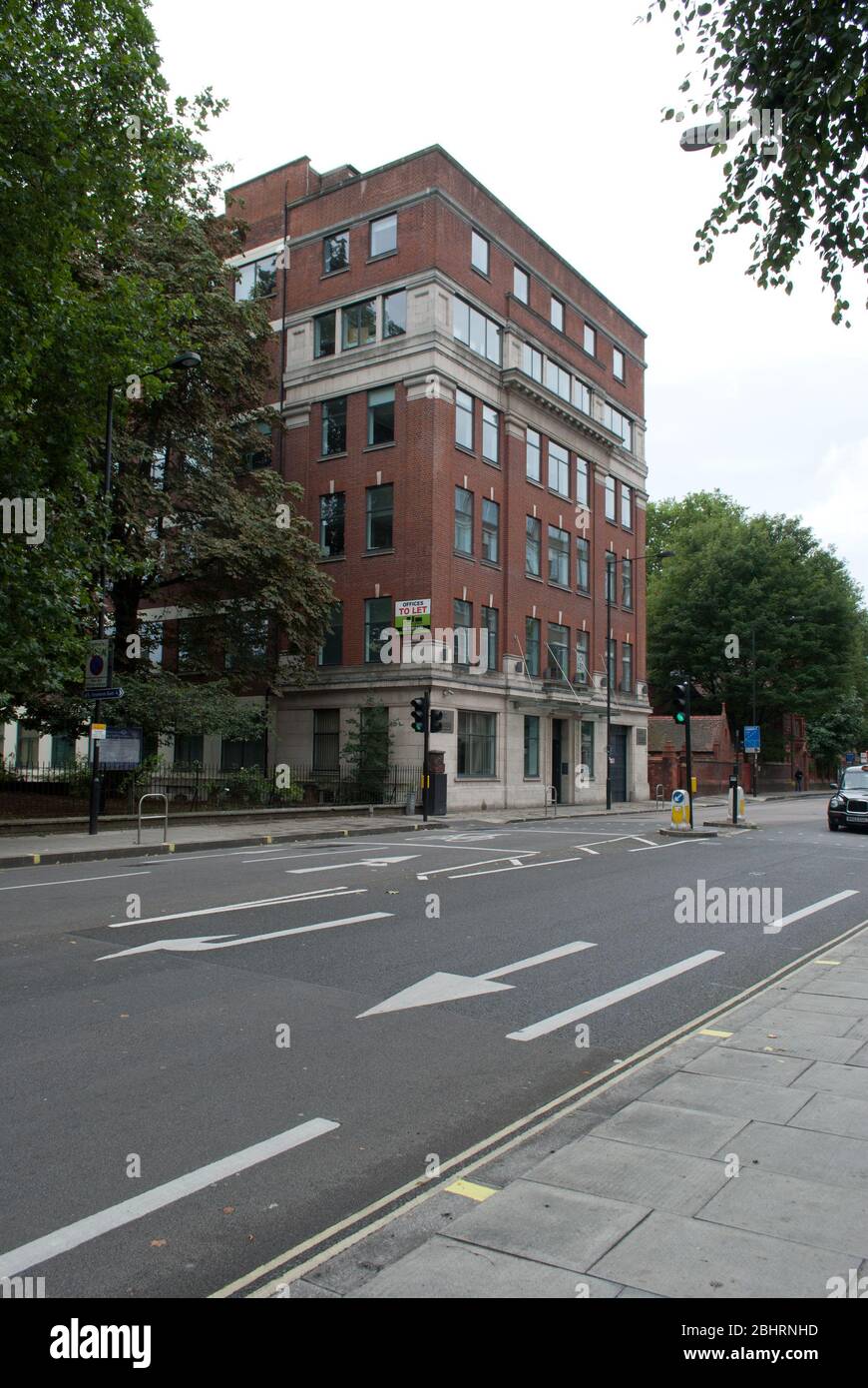 Architettura Art Deco Red Brick Portland Stone Lyric House, 149 Hammersmith Road, Hammersmith, Londra W14 Foto Stock