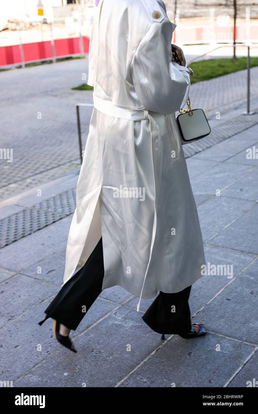Uno showgoer chic che partecipa allo spettacolo Coperni durante la settimana della Moda di Parigi Febbraio 25,2020- Foto: Pista Manhattan/Valentina Ranieri ***per uso editoriale Onl Foto Stock