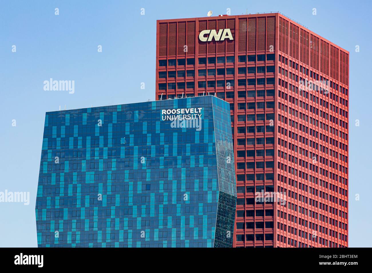 CNA Center e Roosevelt University Vertical Campus edificio sulla Chicago Skyline Foto Stock