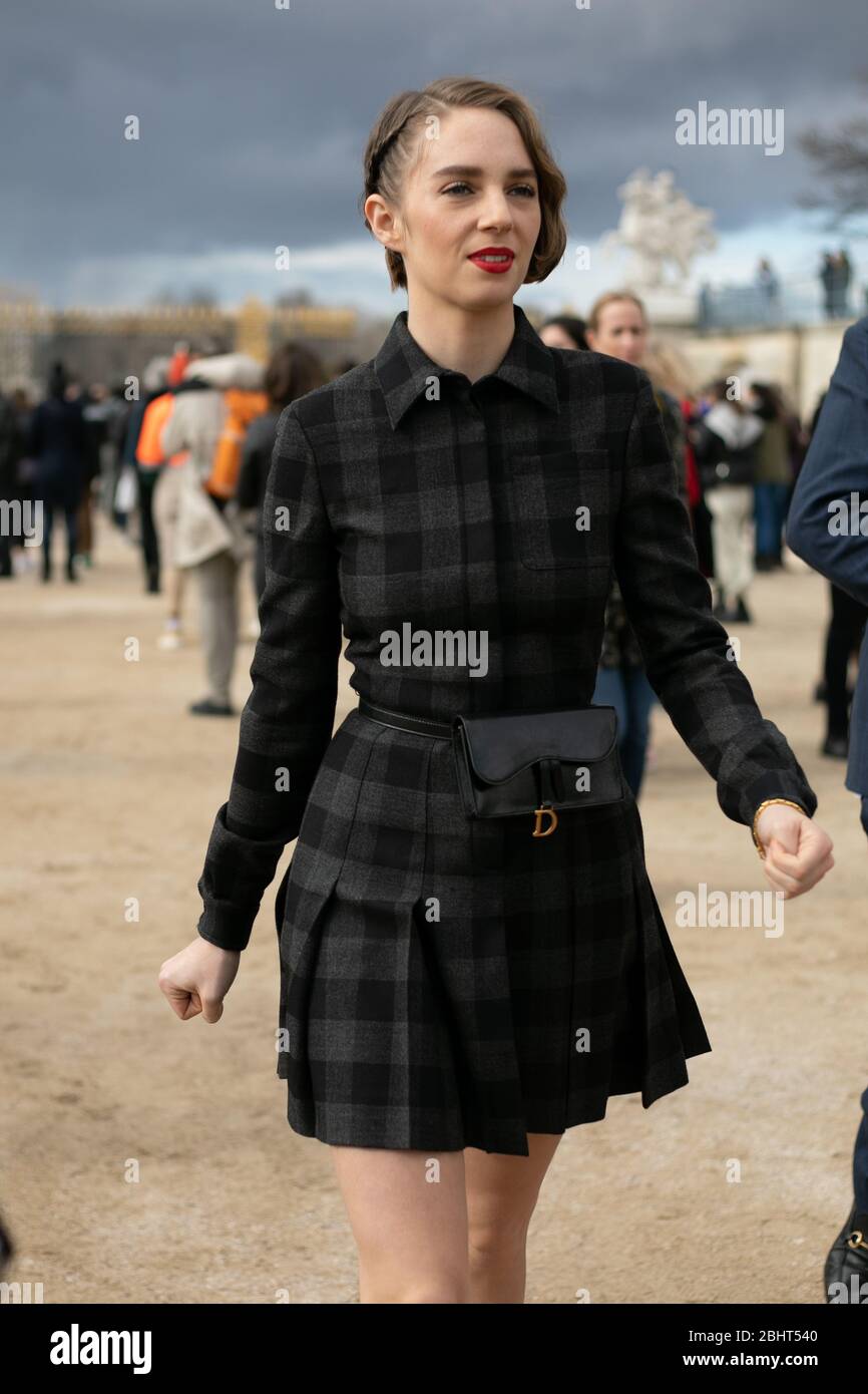 Uno showgoer chic che partecipa allo spettacolo Dior durante la settimana della Moda di Parigi Feb 25,2020- Foto: Pista Manhattan/Valentina Ranieri ***solo per uso editoriale** Foto Stock