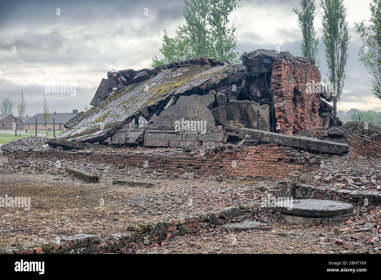 Distrusse le camere a gas nel campo di concentramento della seconda guerra mondiale Auschwitz-Birkenau Foto Stock