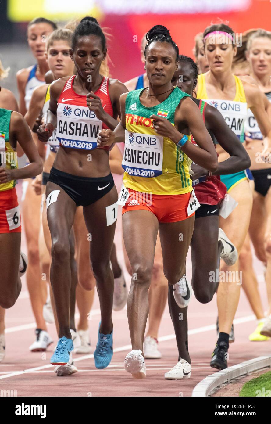 DOHA - QATAR - OTT 2: Tsehay Gemechu (ETH) gareggia nelle manches femminili 5000m durante il sesto giorno del 17° Campionato Mondiale di Atletica IAAF Doha 2019 Foto Stock
