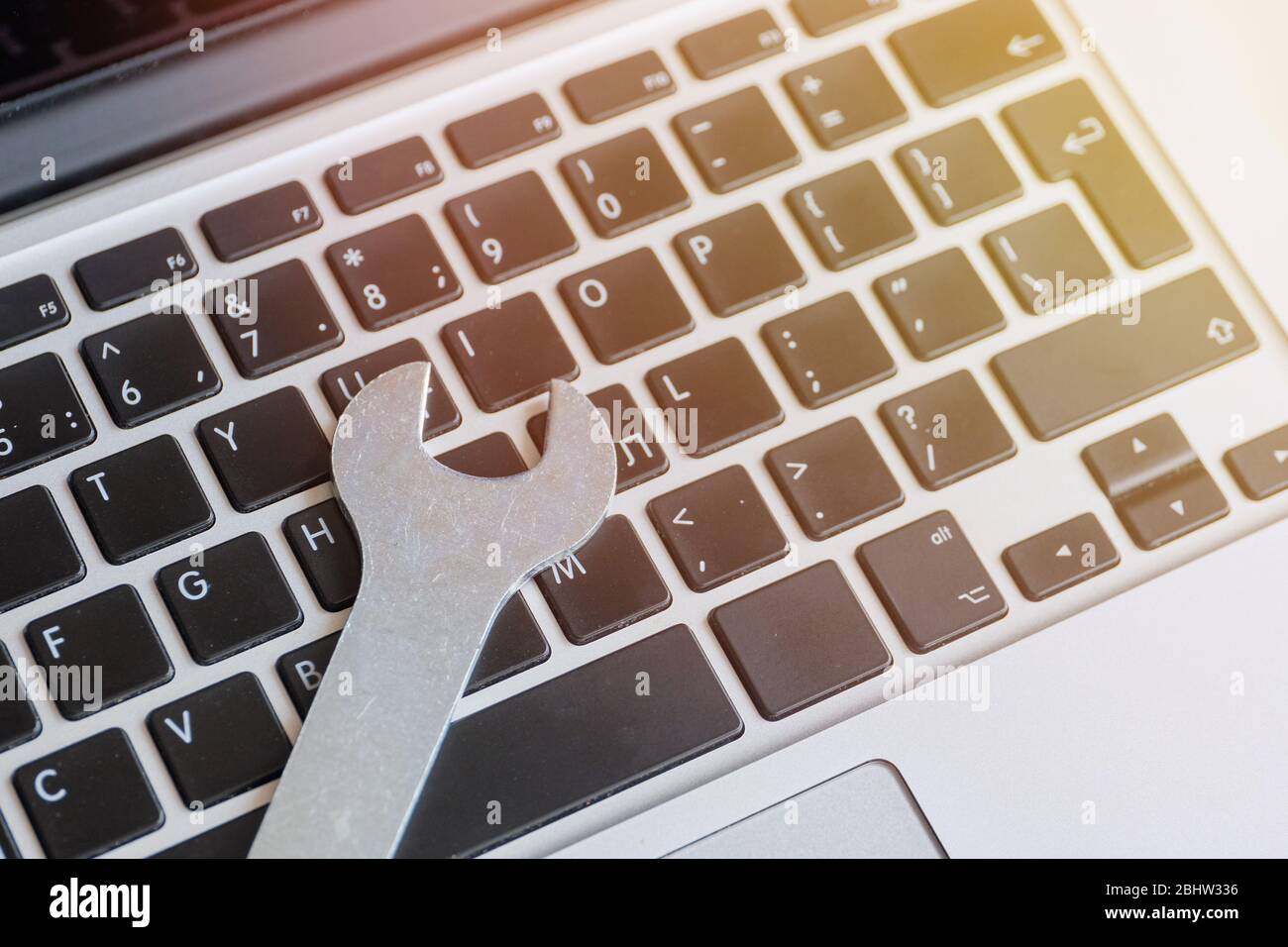 Concetto di riparazione di un notebook moderno. Primo piano. Foto Stock