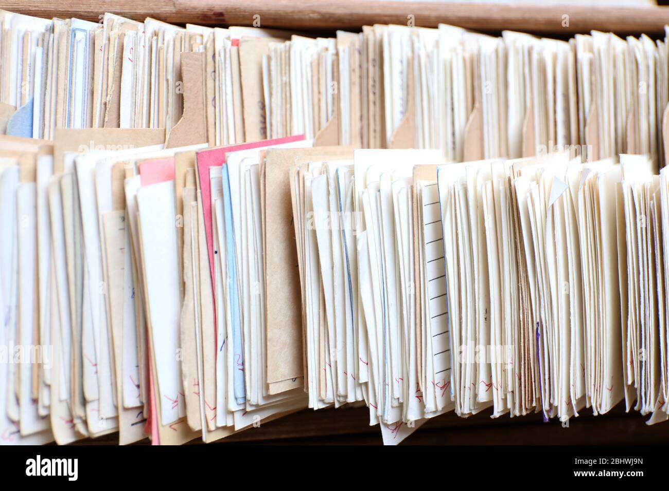 Schede catalogo in biblioteca, primo piano Foto Stock