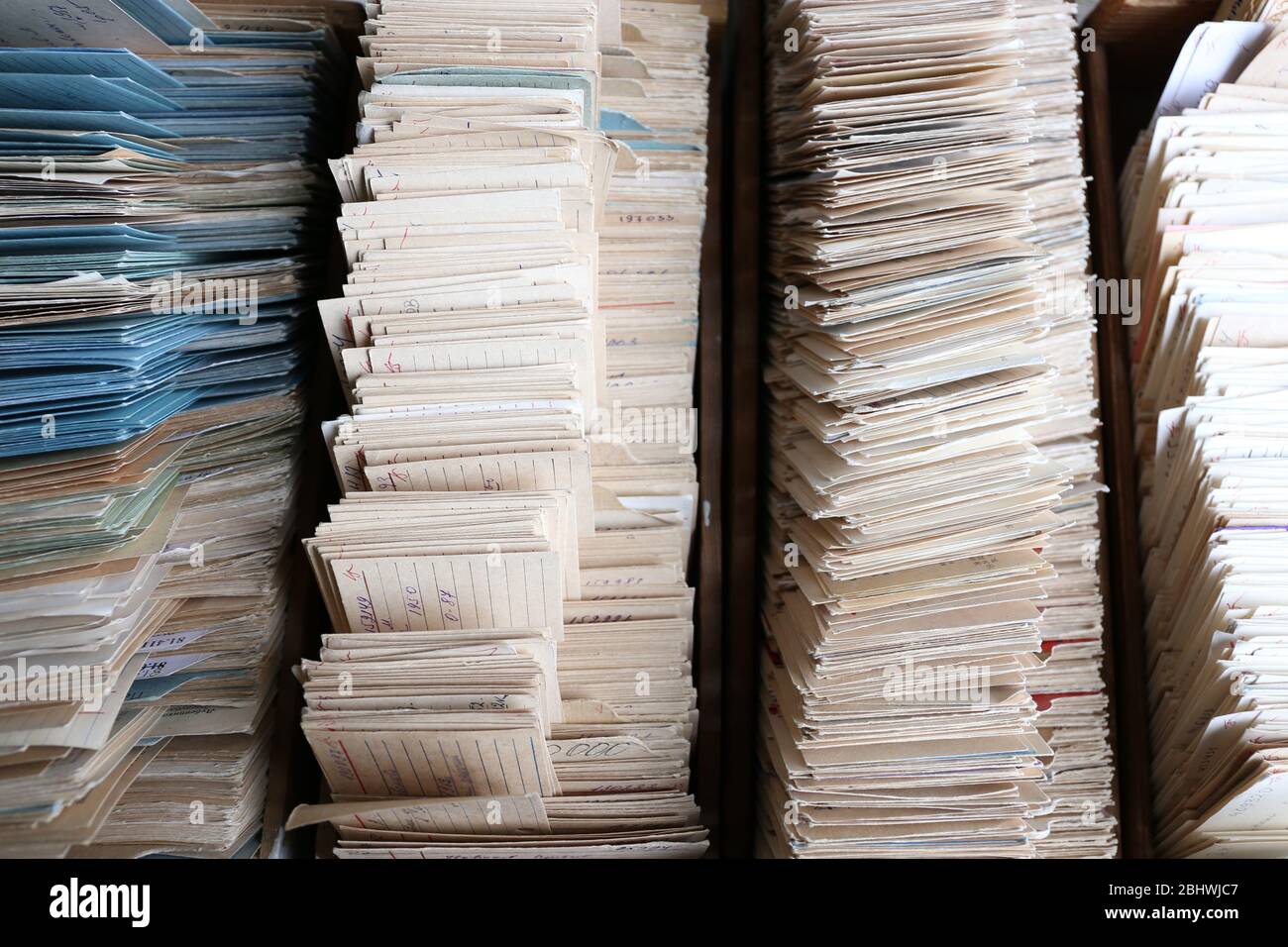 Schede catalogo in biblioteca, primo piano Foto Stock