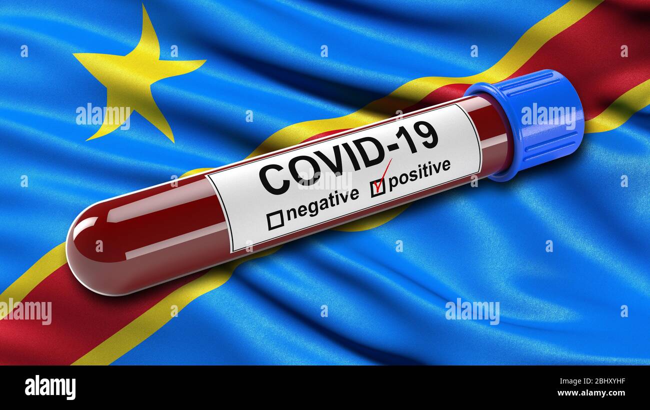 Bandiera della Repubblica Democratica del Congo che ondeggiava nel vento con una provetta per analisi del sangue positiva Covid-19. Foto Stock