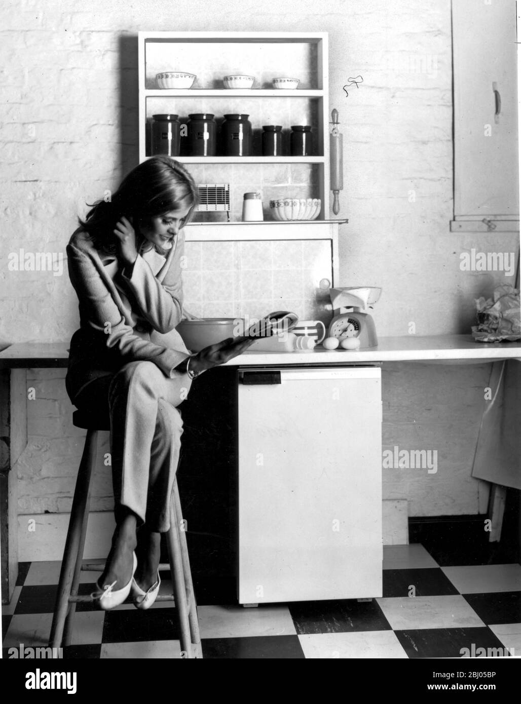 Avere un angolo di cottura rapido 1965 Foto Stock