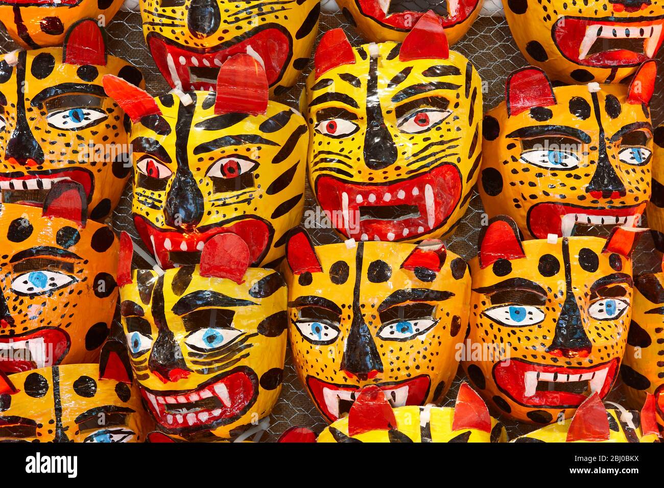 Tradizionali maschere messicane colorate. Design delle testine Tiger Foto Stock