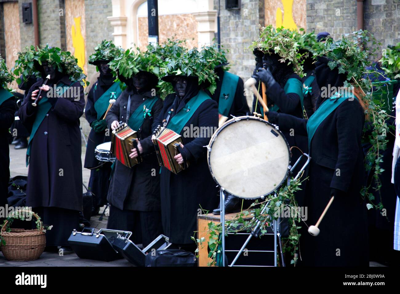 I ballerini Mepal Molly, il Festival dell'Orso di Whittlesey Straw, la città di Whittlesey, Cambridgeshire; Inghilterra, Regno Unito Foto Stock