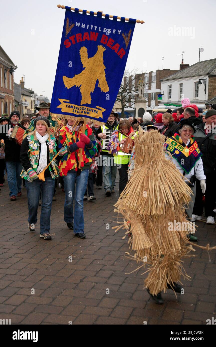 Il Festival dell'orso di Whittlesey Straw, la città di Whittlesey, Cambridgeshire; Inghilterra, Regno Unito Foto Stock