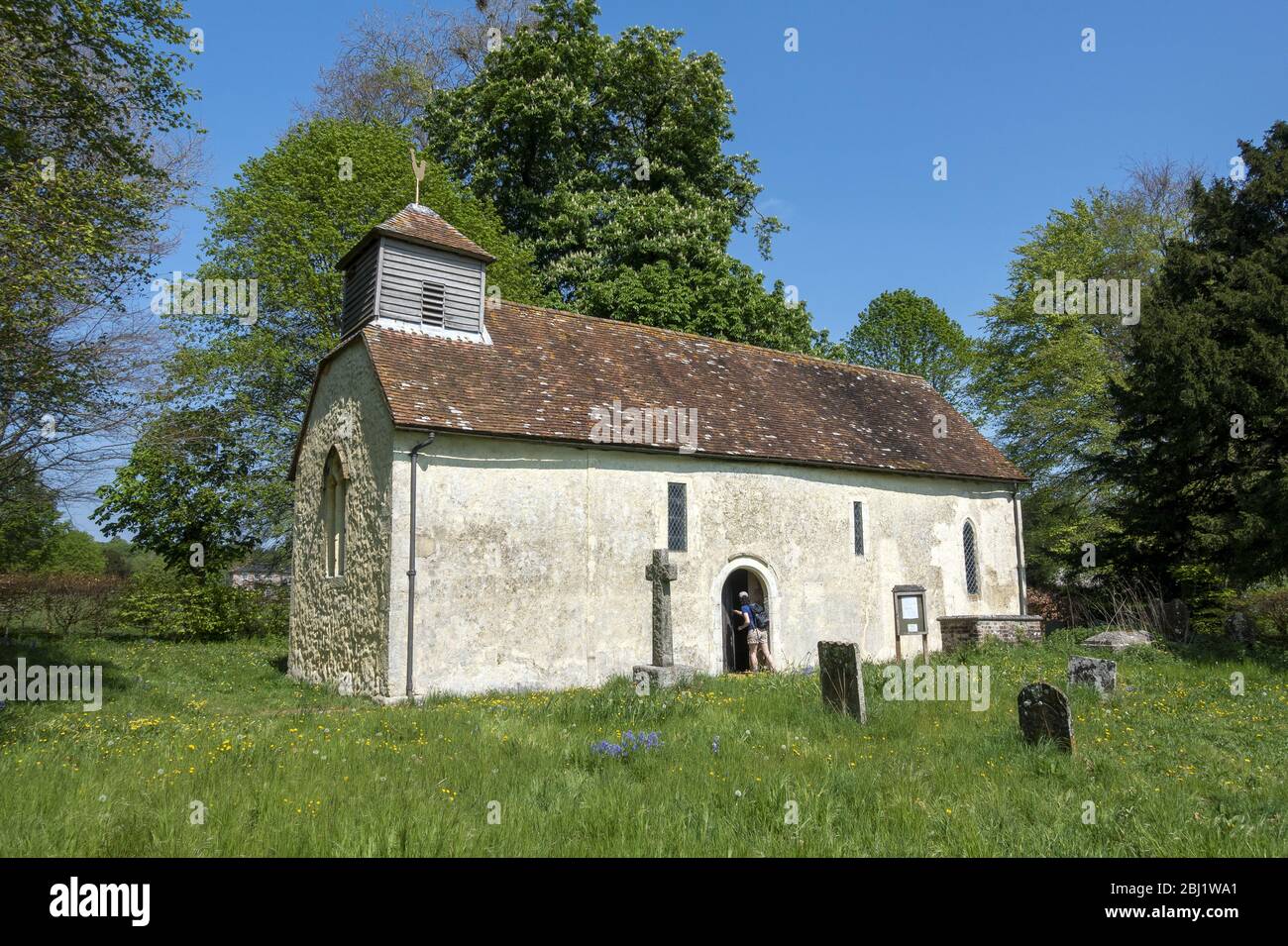 All Saints' Church un edificio classificato di grado II nella frazione di Little Somborne, Hampshire, Inghilterra, Regno Unito Foto Stock