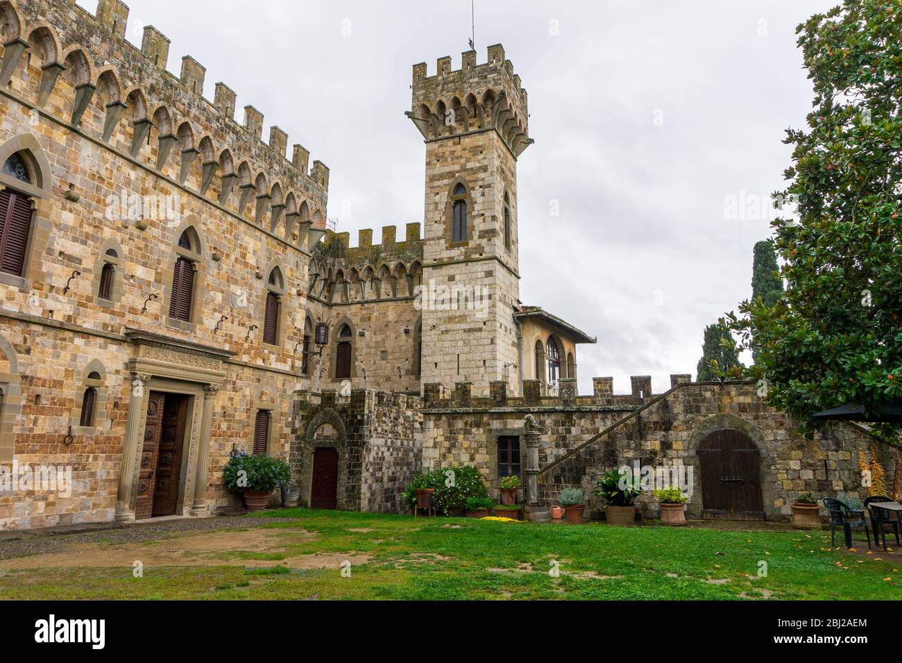 Abbazia Di San Michele Arcangelo San michele arcangelo a passignano immagini e fotografie stock ad alta