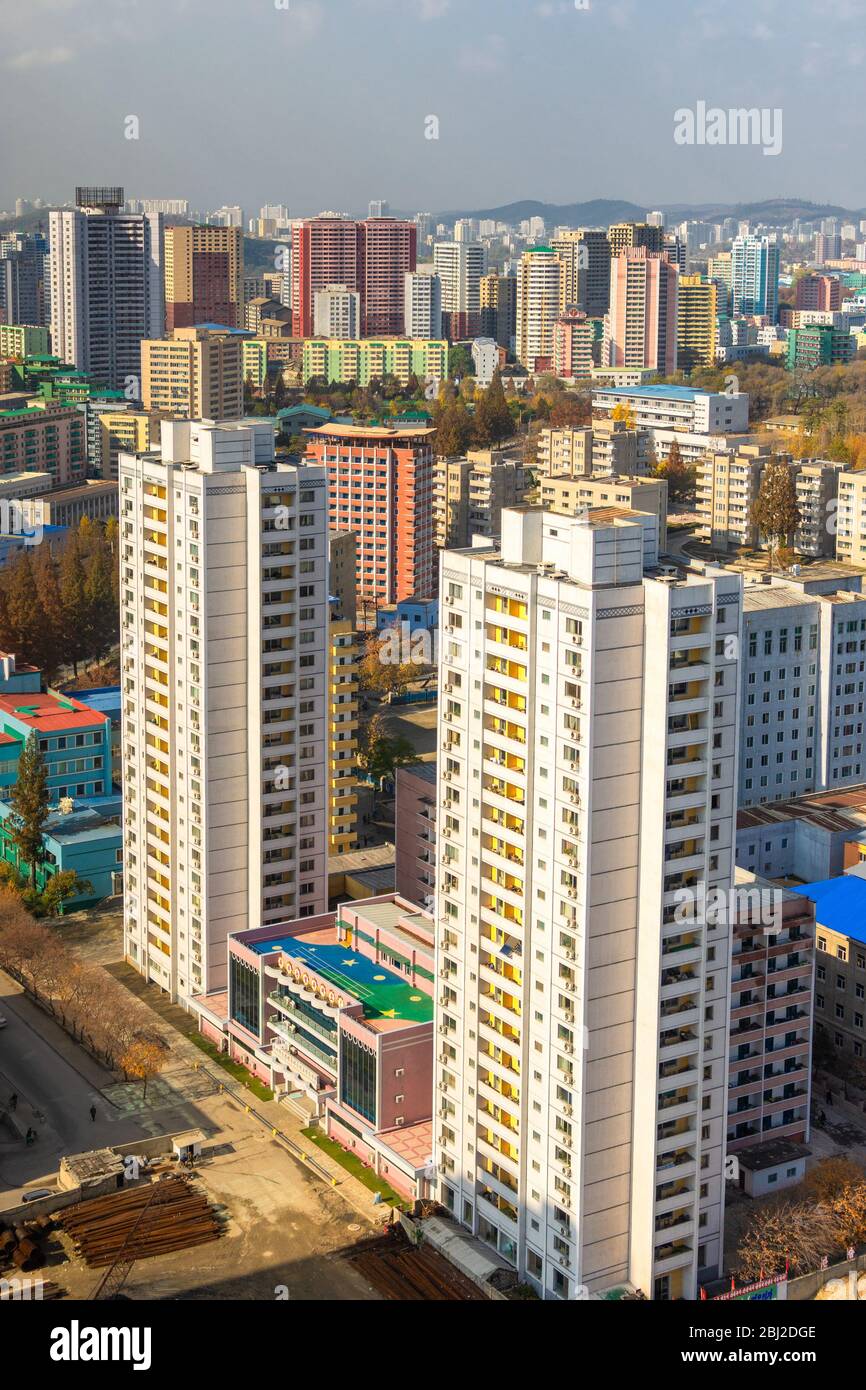 Pyongyang / DPR Corea - 12 novembre 2015: Vista panoramica di Pyongyang, capitale della Corea del Nord Foto Stock