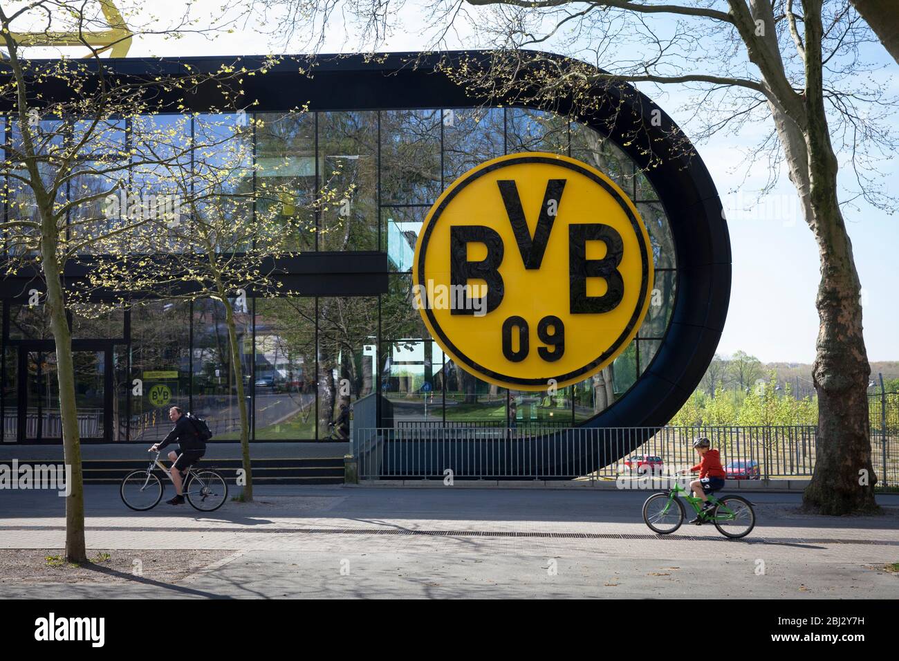 BVB Fan Shop BVB FanWelt della squadra di calcio Borussia Dortmund allo stadio Signal Iduna Park, Dortmund, Germania. BVB-Fanshop, BVB FanWelt am Stad Foto Stock