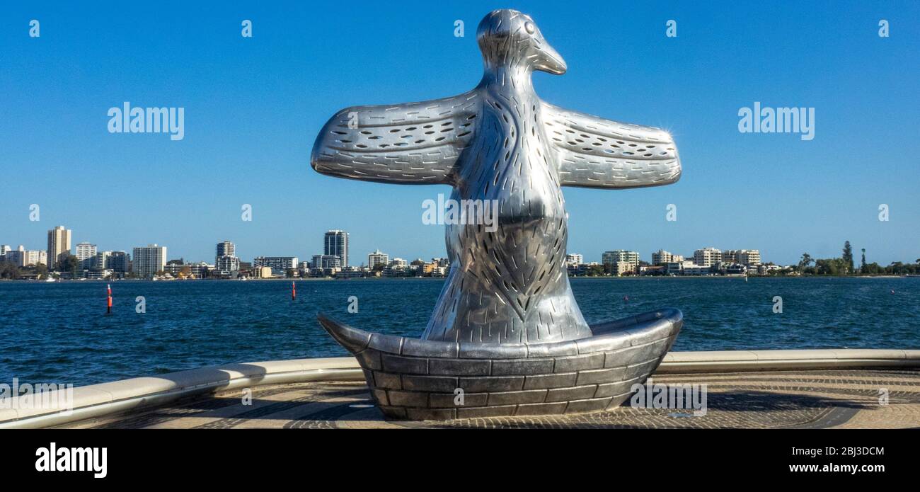 Cast alluminio scultura primo contatto da Laurel Nannup scultore artista eretto a Willan Street Landing Elizabeth Quay Perth Australia occidentale. Foto Stock