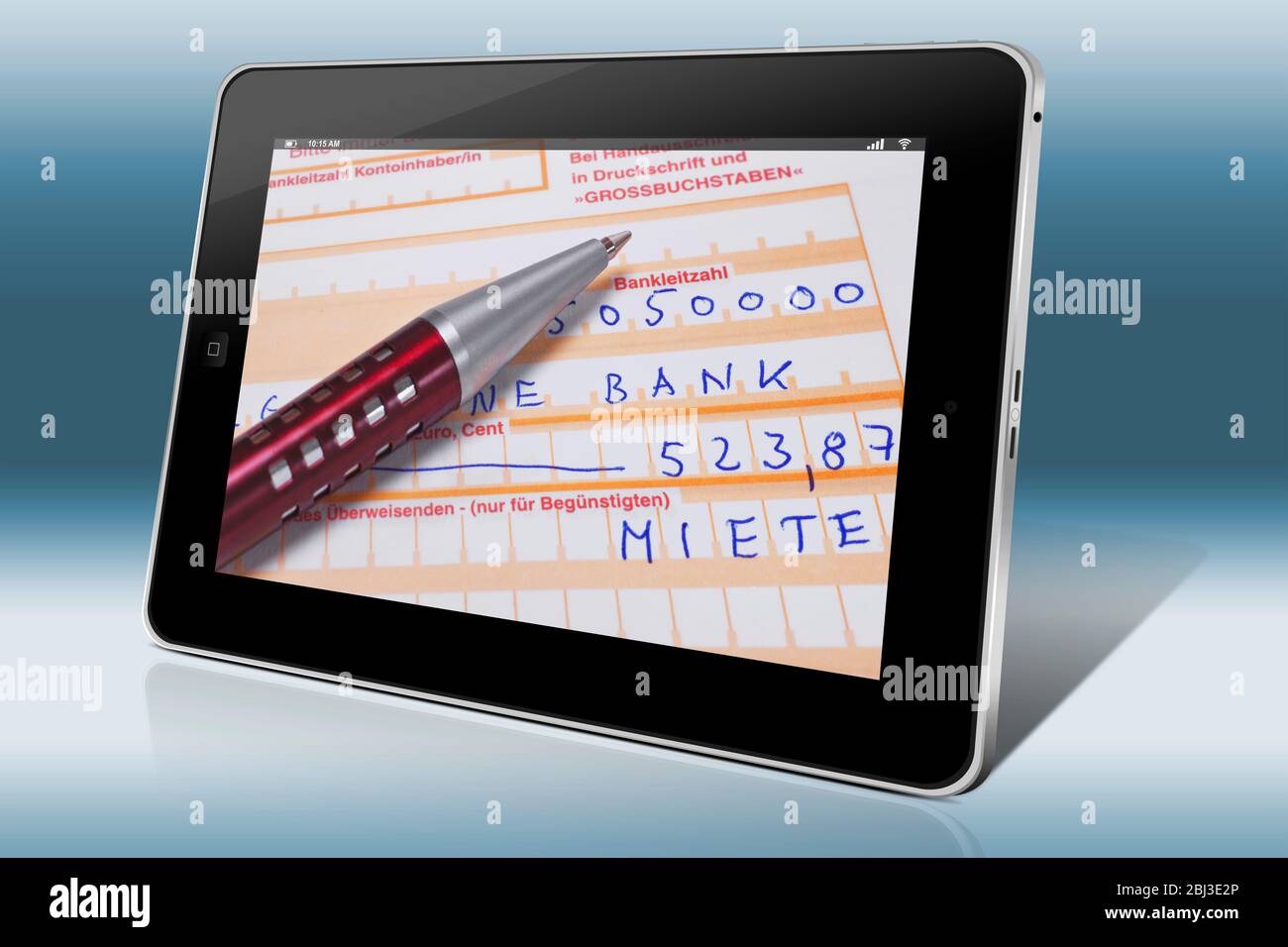 Foto dettagliata di un modulo di bonifico bancario tedesco per rimit l'affitto Foto Stock