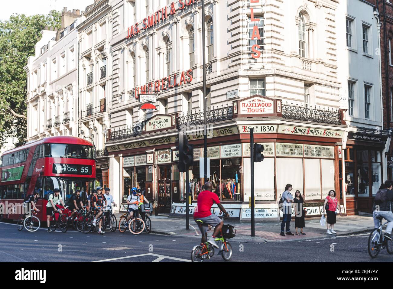 London/UK-24/07/18: L'Umbrello Shop di 53 New Oxford Street è in gran parte inalterato ed è un perfetto esempio di design vittoriano. Rimane Foto Stock
