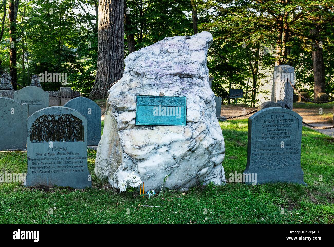 Luogo della tomba di Ralph Waldo Emerson al cimitero Sleepy Hollow a Concord in Massachusetts. Foto Stock