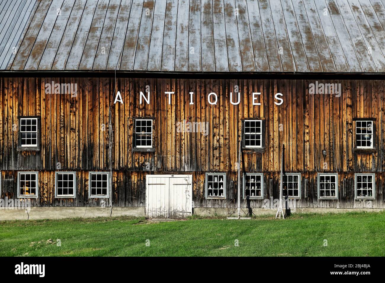 Grande magazzino di antiquariato fienile a Jeffersonville in Vermont. Foto Stock