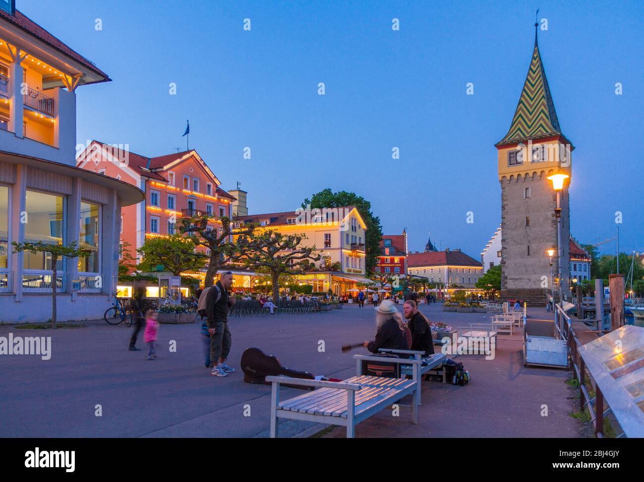 Al lungomare di Lindau sul lago di costanza in serata Foto Stock