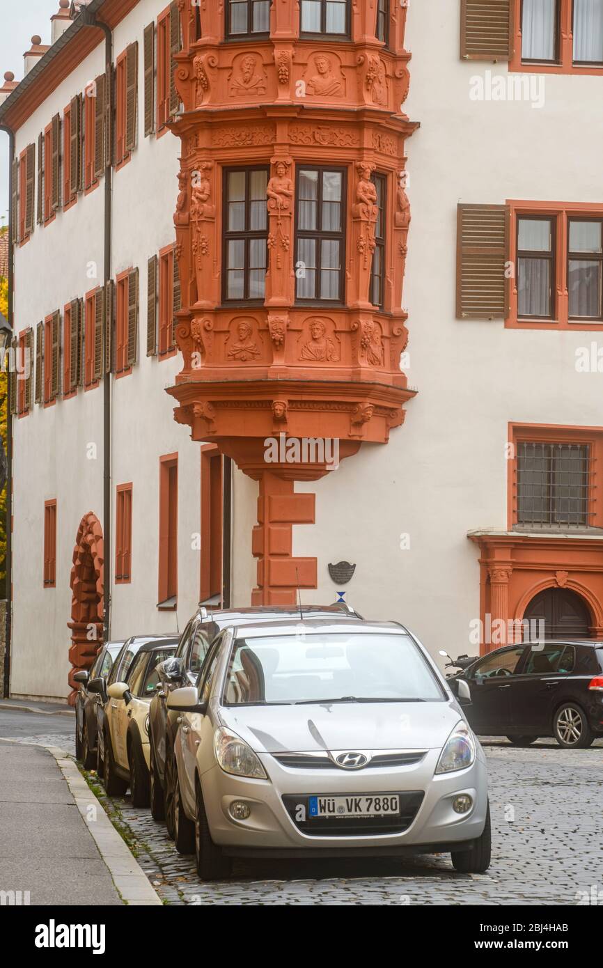 Edifici urbani nel centro di Wurzburg in autunno, Wurzburg, Baviera, Germania Foto Stock