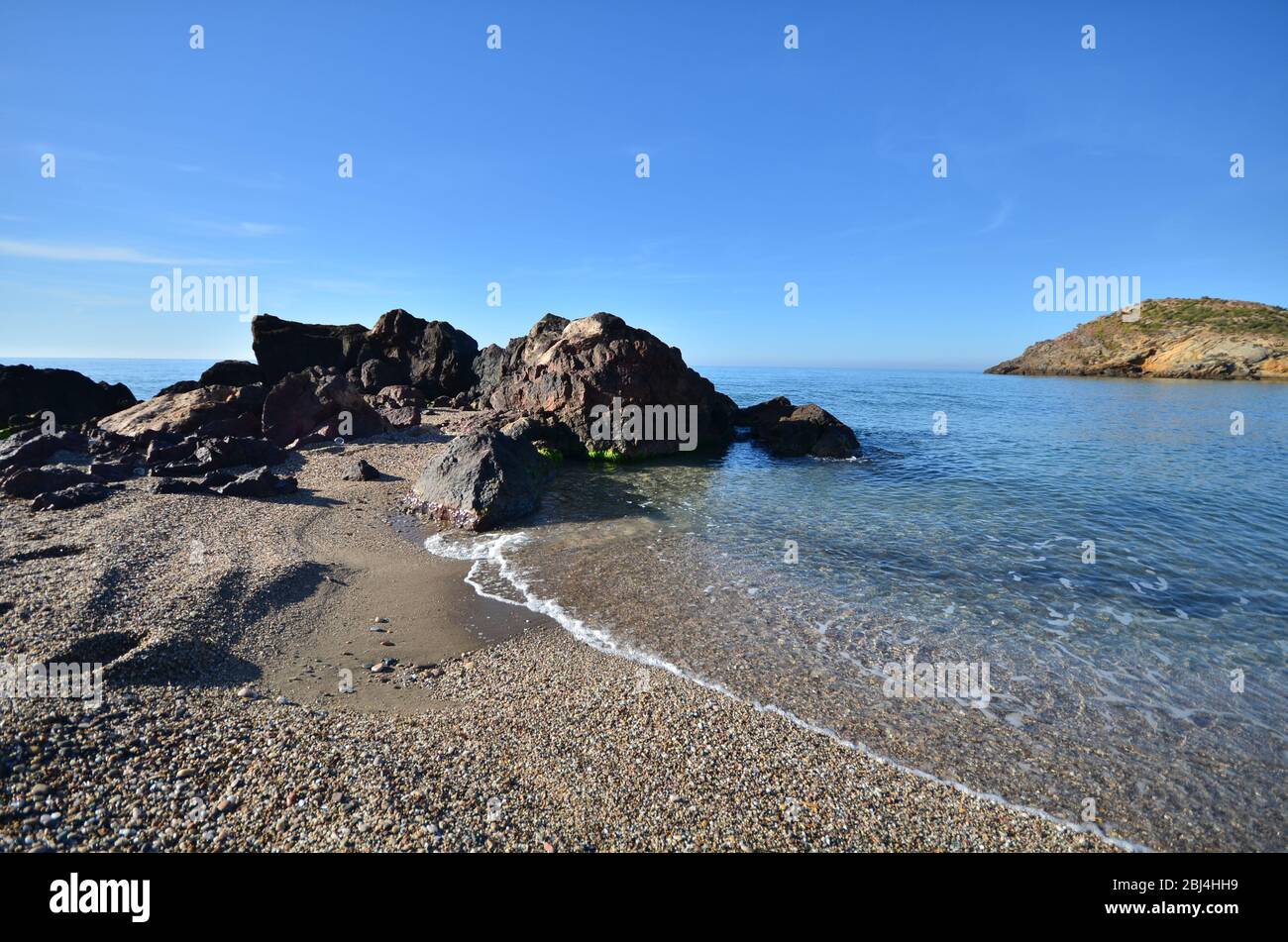 Playa de Nares al mattino. Lungo la costa di Mazarrón. Murcia. Spagna. Foto Stock