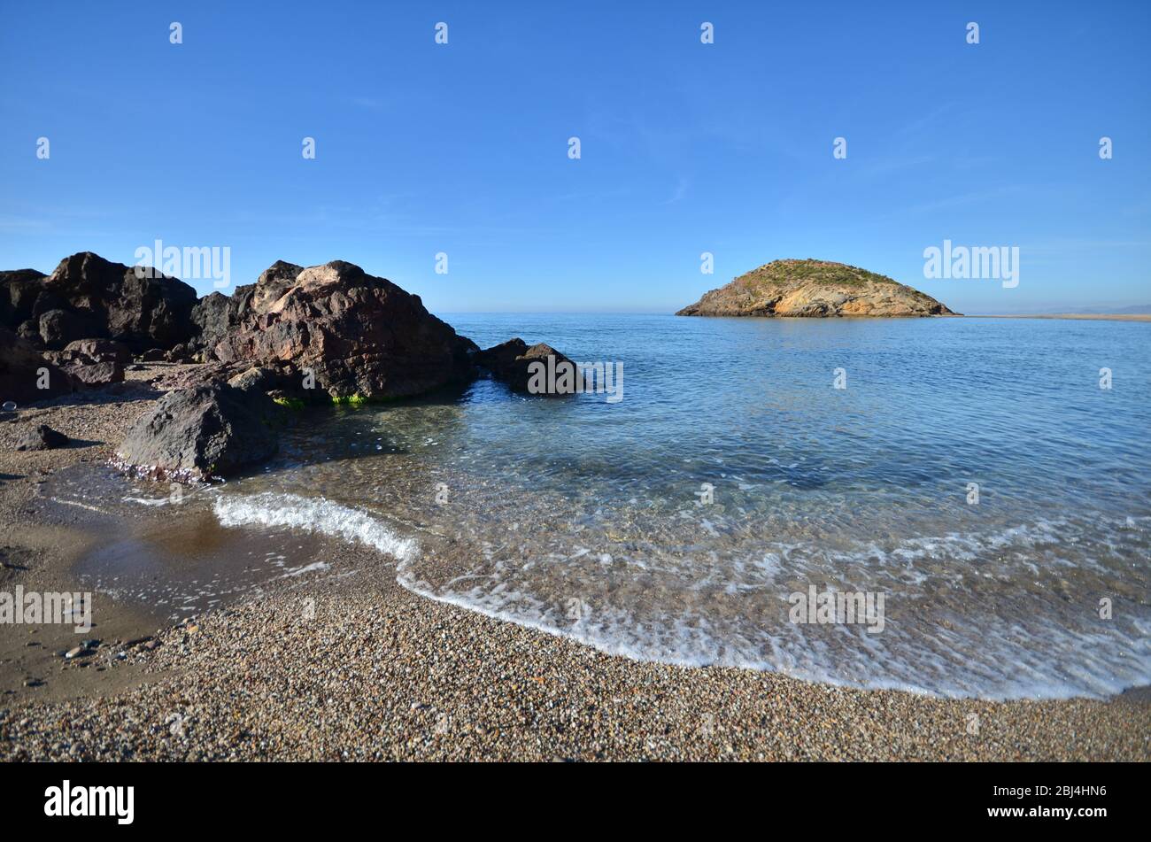 Playa de Nares al mattino. Lungo la costa di Mazarrón. Murcia. Spagna. Foto Stock