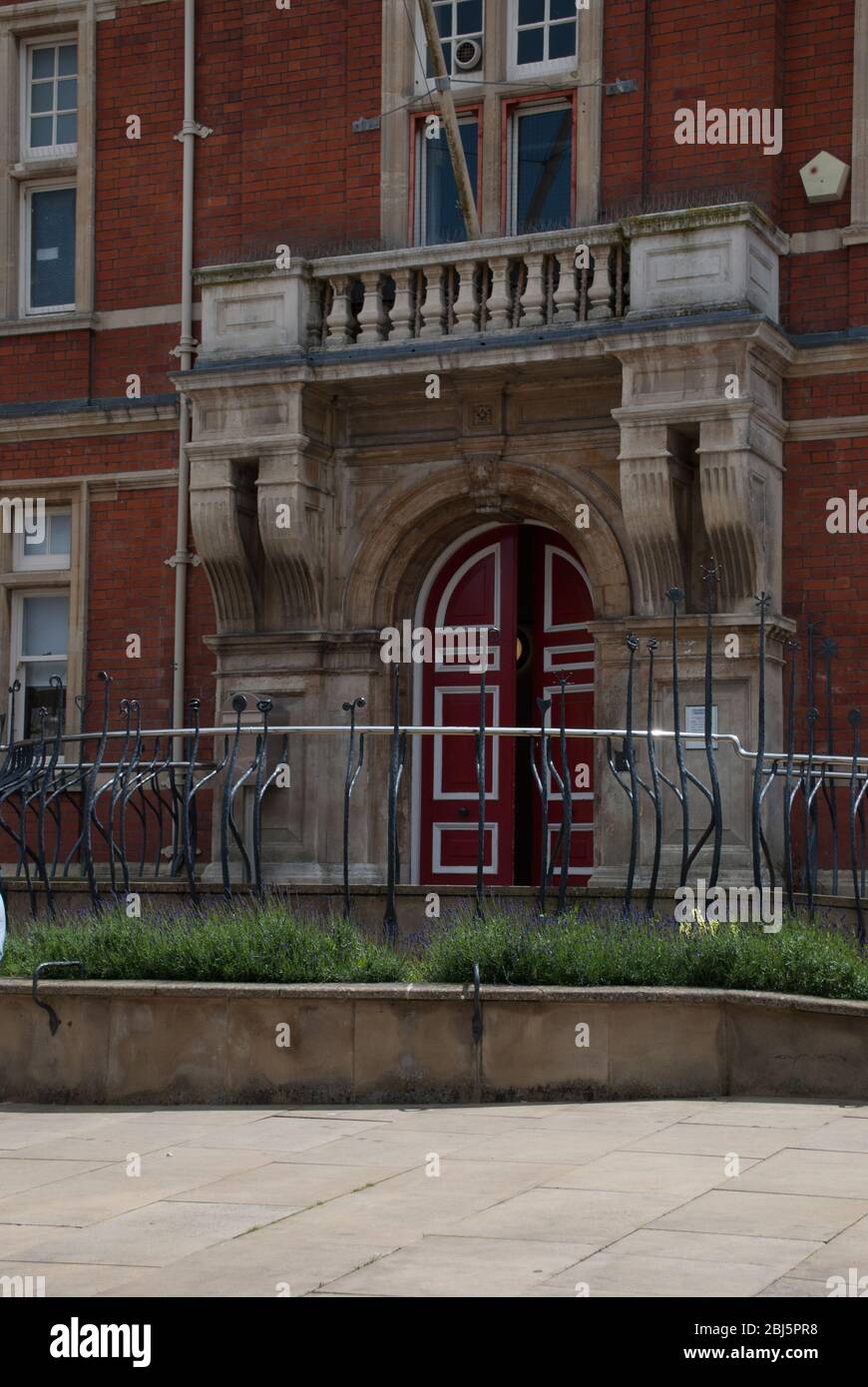 Red Brick Stone Victorian Architecture Old Town Hall, Regent Circus, Swindon, Wiltshire, SN1 di Brightwen Binyon Foto Stock