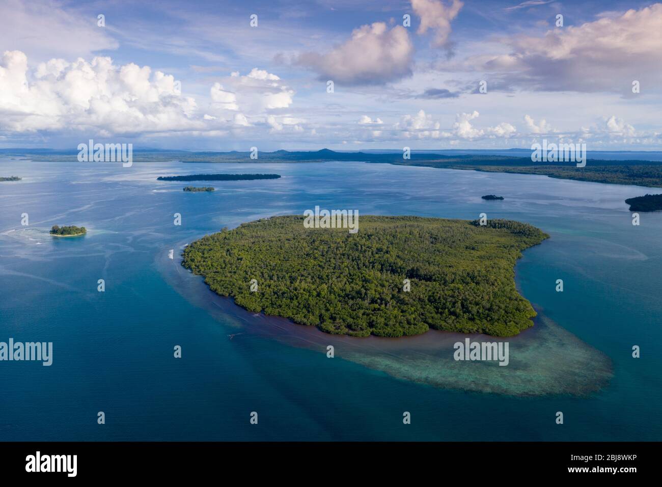 Veduta aerea delle isole di Balgai Bay, Nuova Irlanda, Papua Nuova Guinea Foto Stock