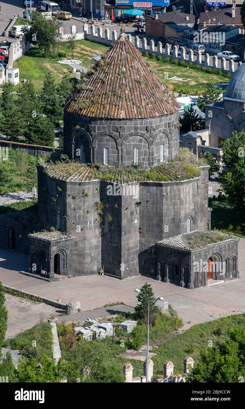 La Cattedrale di Kars, altrimenti conosciuta come la Chiesa dei Santi Apostoli. Si tratta di una ex chiesa armena risalente al 930 circa a Kars in Turchia. Foto Stock