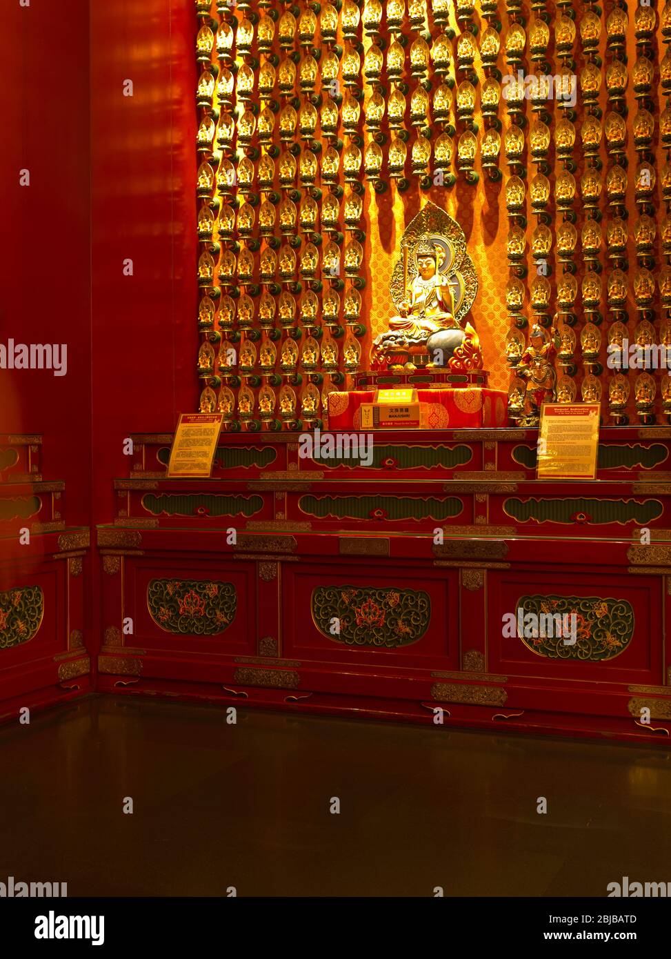 dh Buddha Tooth Relic Temple CHINATOWN SINGAPORE interno templi buddisti museo manjushri bodhisattva di saggezza Foto Stock