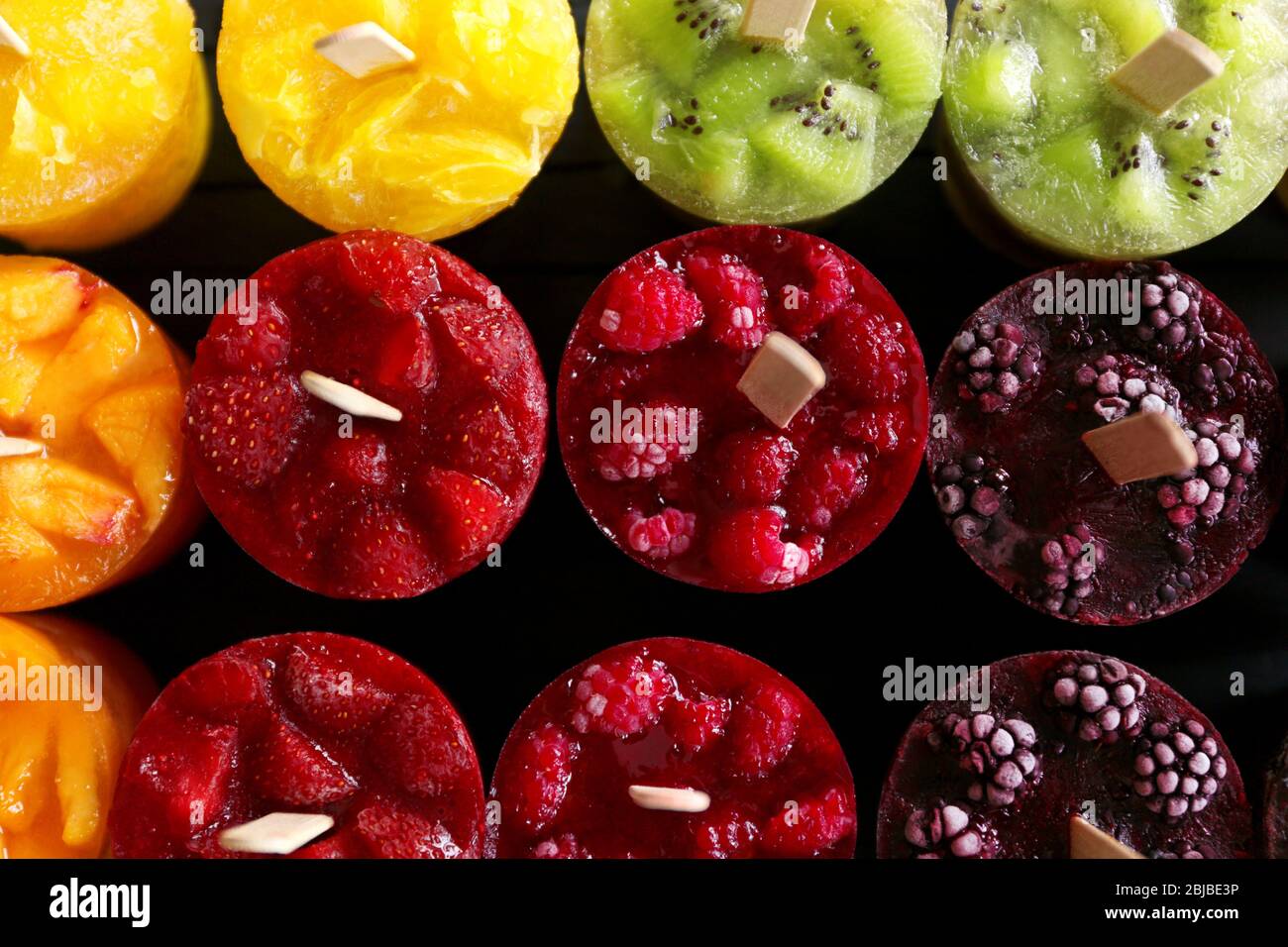 Gustoso gelato alla frutta, primo piano Foto Stock