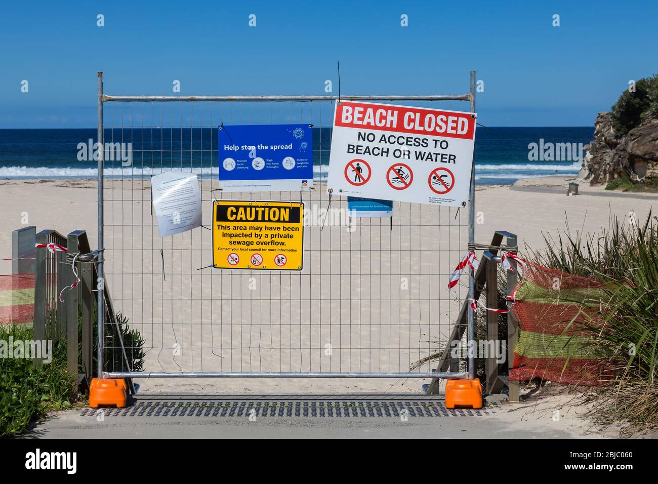Sydney, Australia. Sabato 18 Aprile 2020. La spiaggia di Tamarama nella periferia orientale di Sydney è chiusa a causa della Pandemia di Coronavirus. Da ieri Tamarama Foto Stock