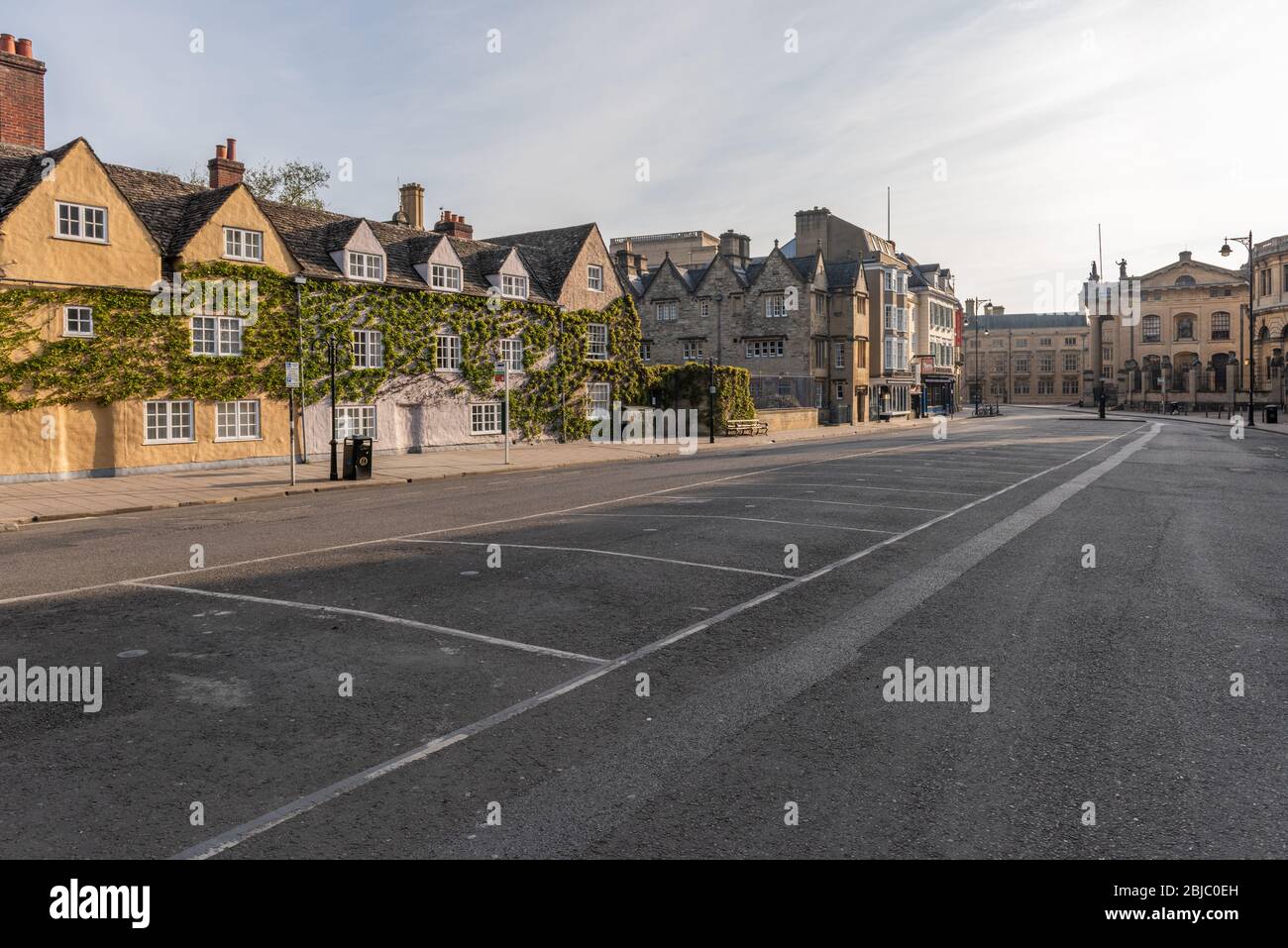 Broad Street, guardando verso Blackwells bookshop, Oxford Foto Stock