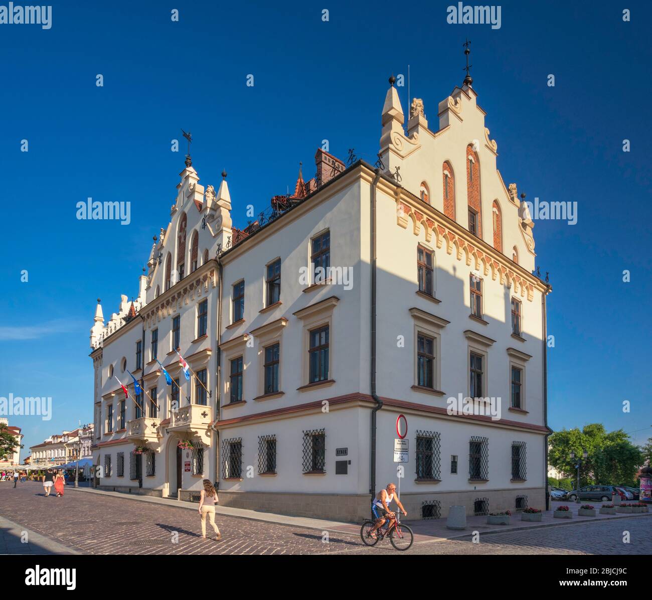 Municipio (Ratusz), 16 ° secolo, modificato nel 19 ° secolo in stile neorinascimentale a Rynek o Piazza del mercato a Rzeszow, Malopolska, Polonia Foto Stock